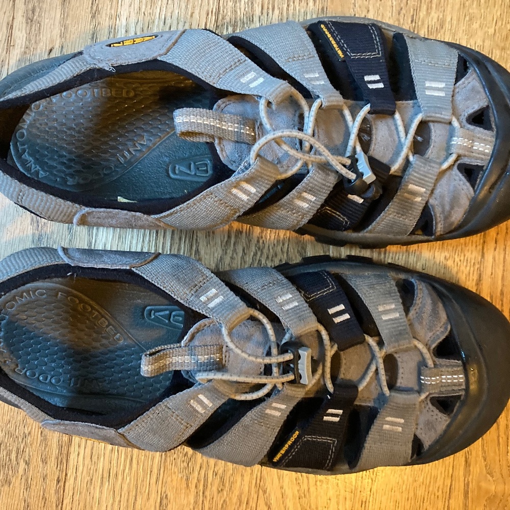 KEEN Newport H2 Men's Grey Hiking Sport Waterproof Sandals Size US 10